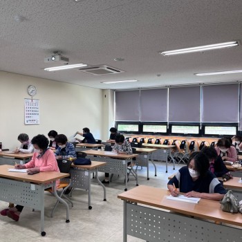 [분관운영사업] AIP 지원프로그램, 서로 돌보고 함께 배우는 &#034;청춘 친구 만들기&#034; 프로그램 2회기 진행 이미지