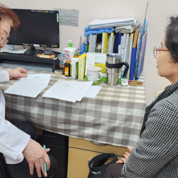 [물리치료]촉탁의 진료 및 상담 이미지