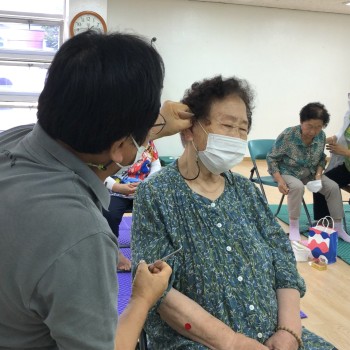 9월 경혈지압서비스 진행 이미지