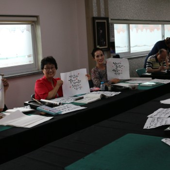 [2017-08-25] 여름방학특강 캘리그라피 수업을 진행하였습니다. 이미지